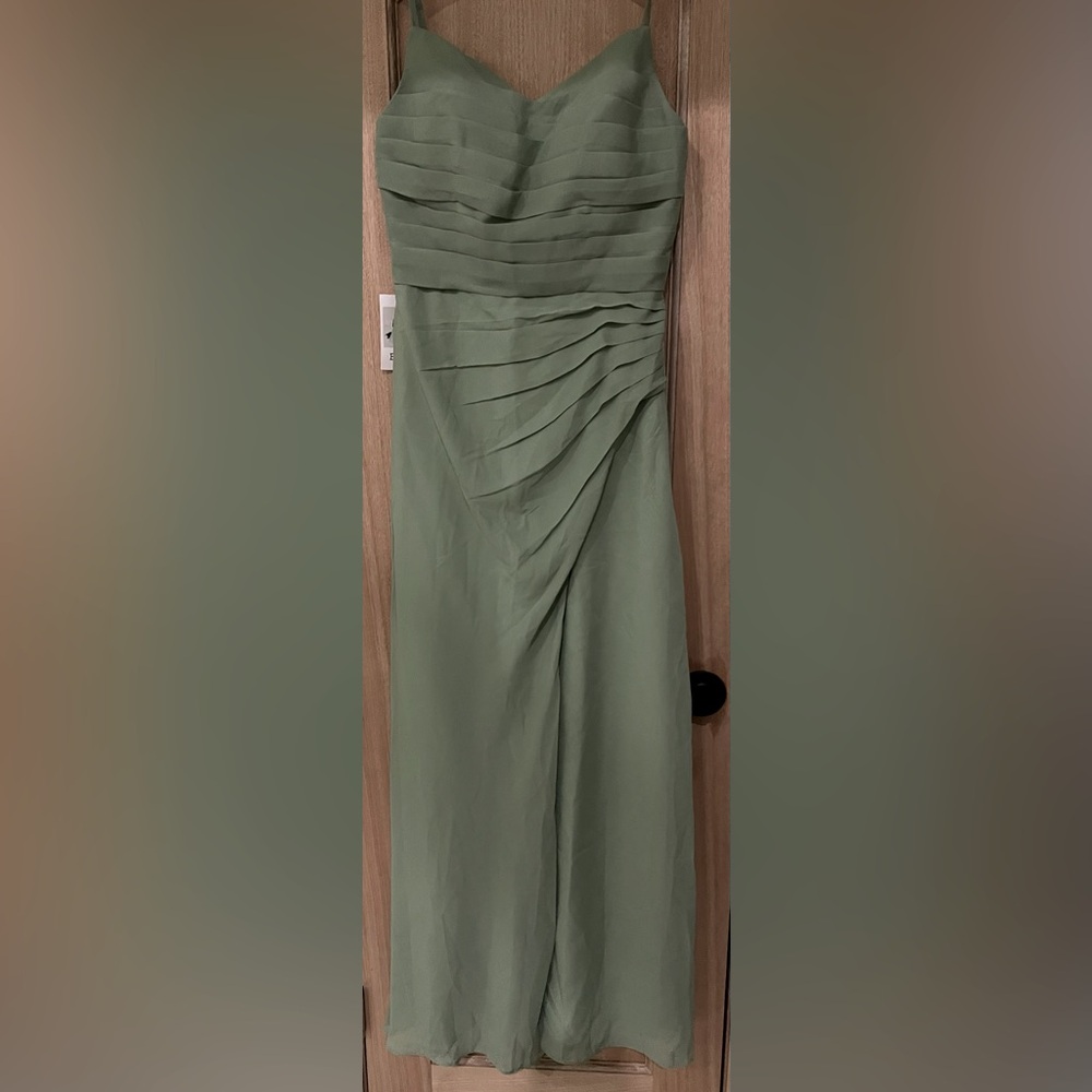 BRAND NEW Bridesmaid  8 Sage Green Pleated Front Maci Dress w/Front Split